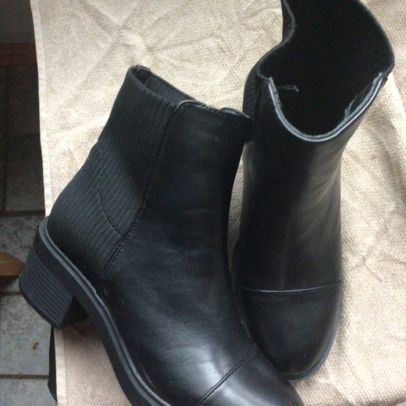 Black ankle boots - Picture 7 of 7